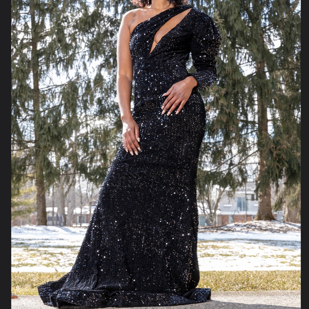 Jet Black Sequin Mermaid Style Prom/Formal Dress